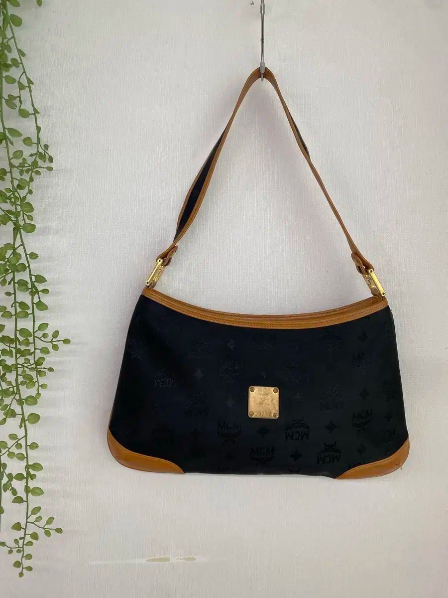 MCM ヴィセトス ショルダー バッグ