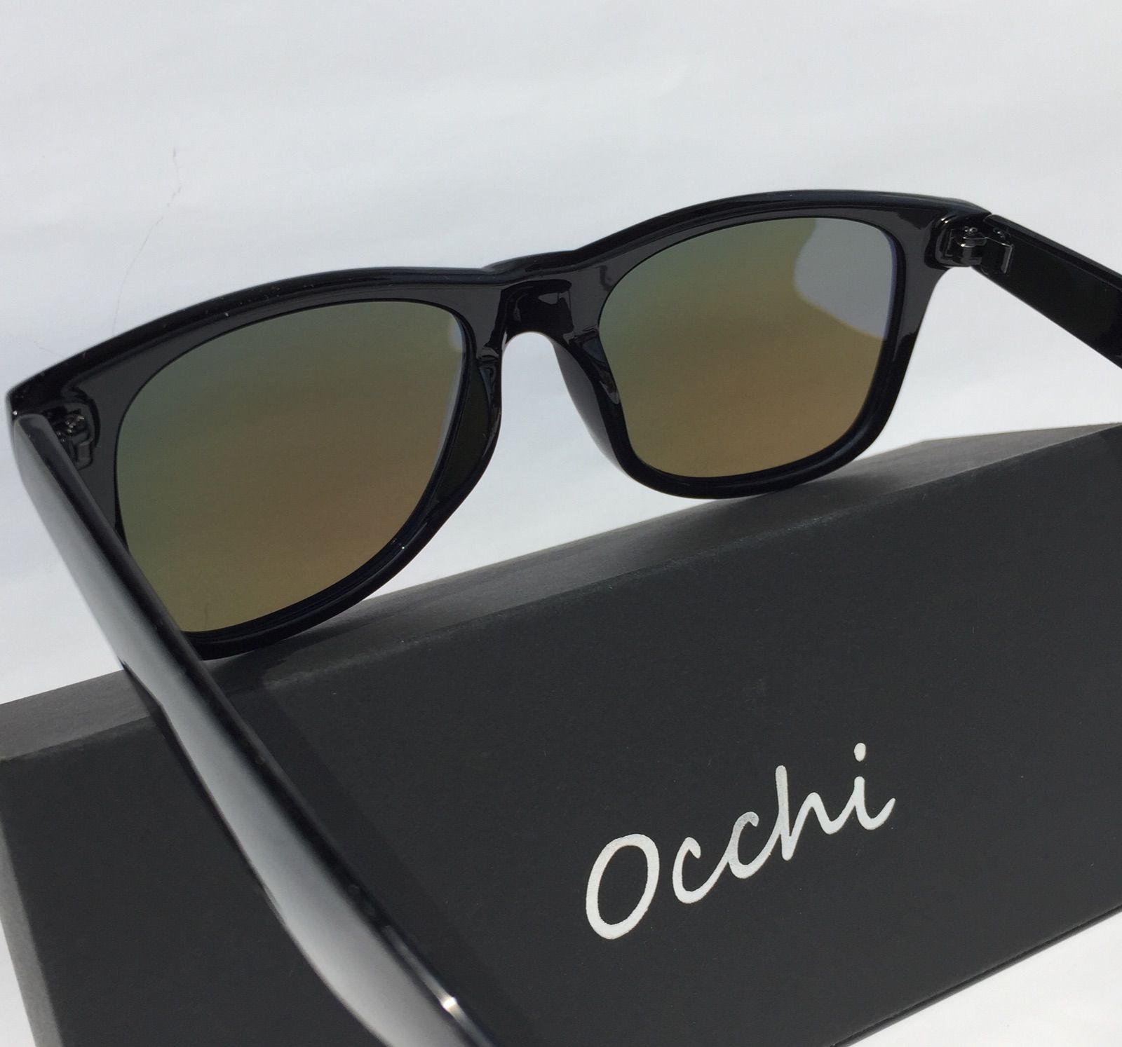 新品 OCCHI 偏光サングラス 偏光レンズUV400 軽量 ブルーミラー