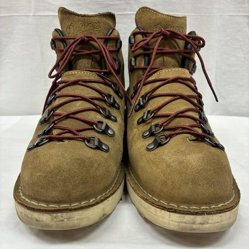 トレッキング ブーツ