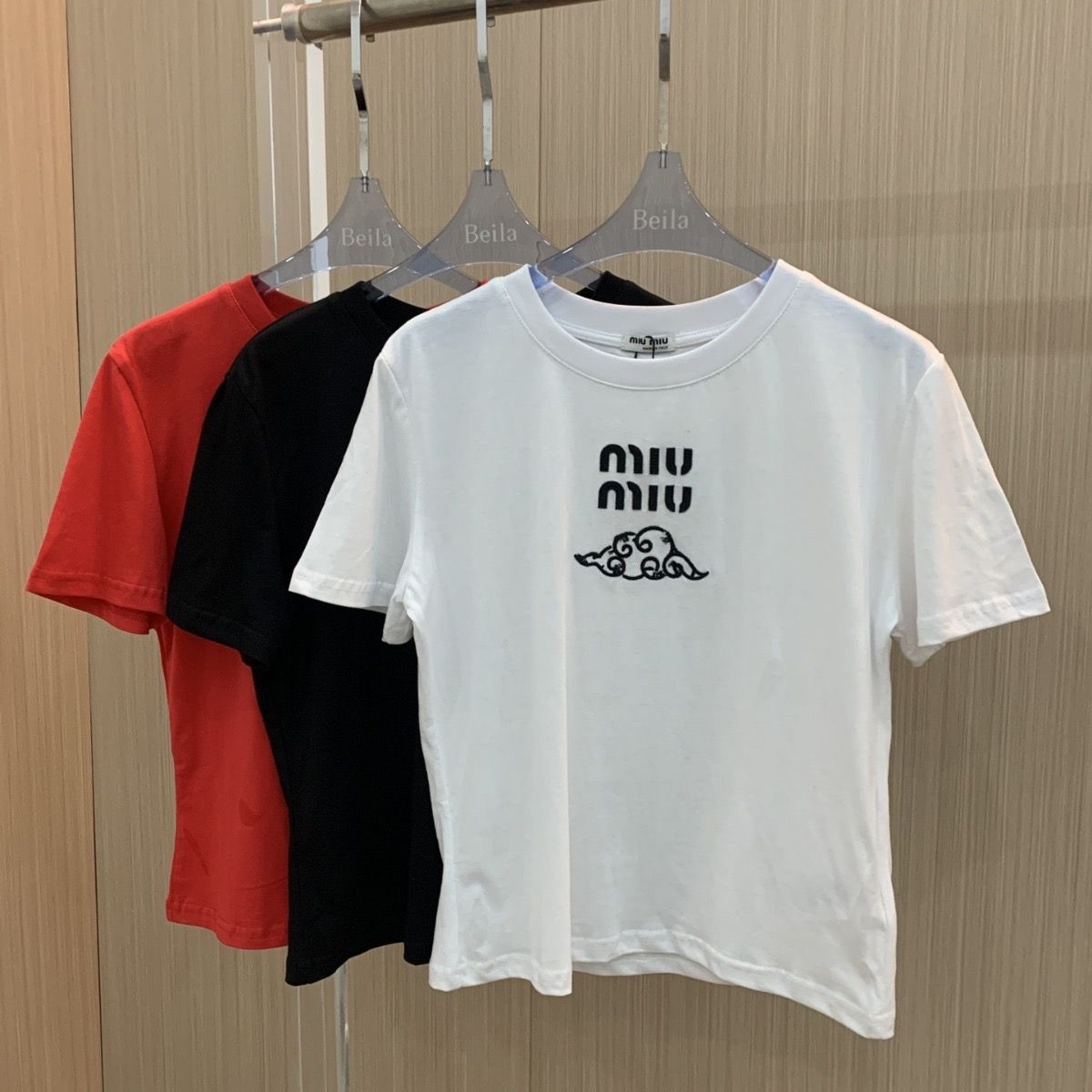 MIUMIUミュウミュウTシャツです （【動画】☆大人気☆【ミュウ