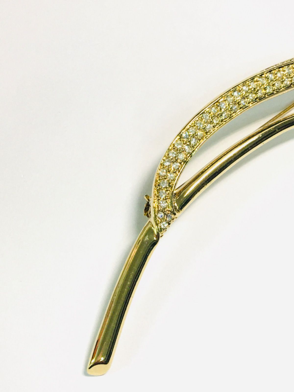 クリスチャンディオール　ブローチ　チューリップ 希少 未使用 クリスチャンディオール チューリップブローチ GP ライン