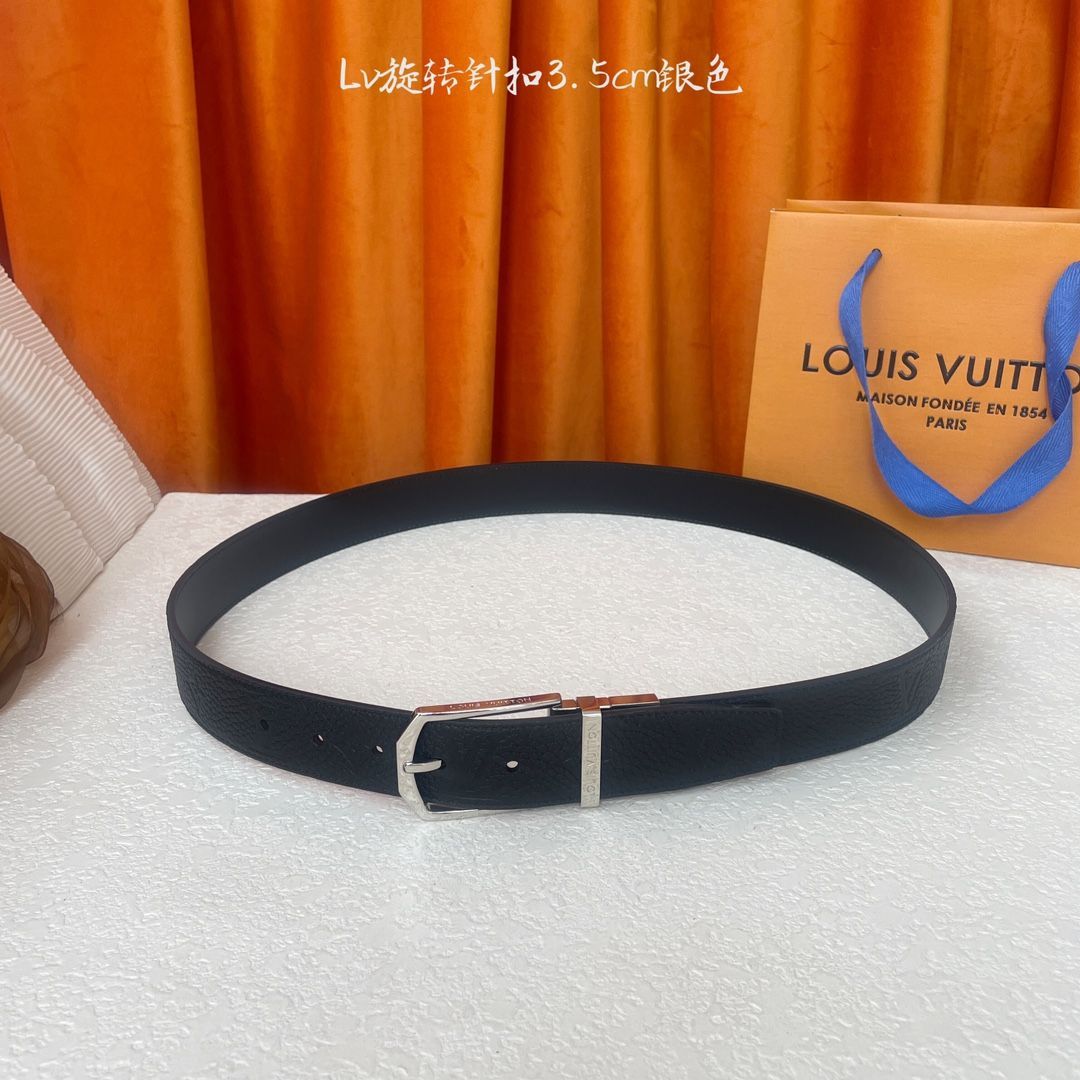 柊*様 LOUIS VUITTON ルイ・ヴィトン 本革レザーベルトフランス製 ベルト・LV イニシャル 40MM リバーシブル モノグラム