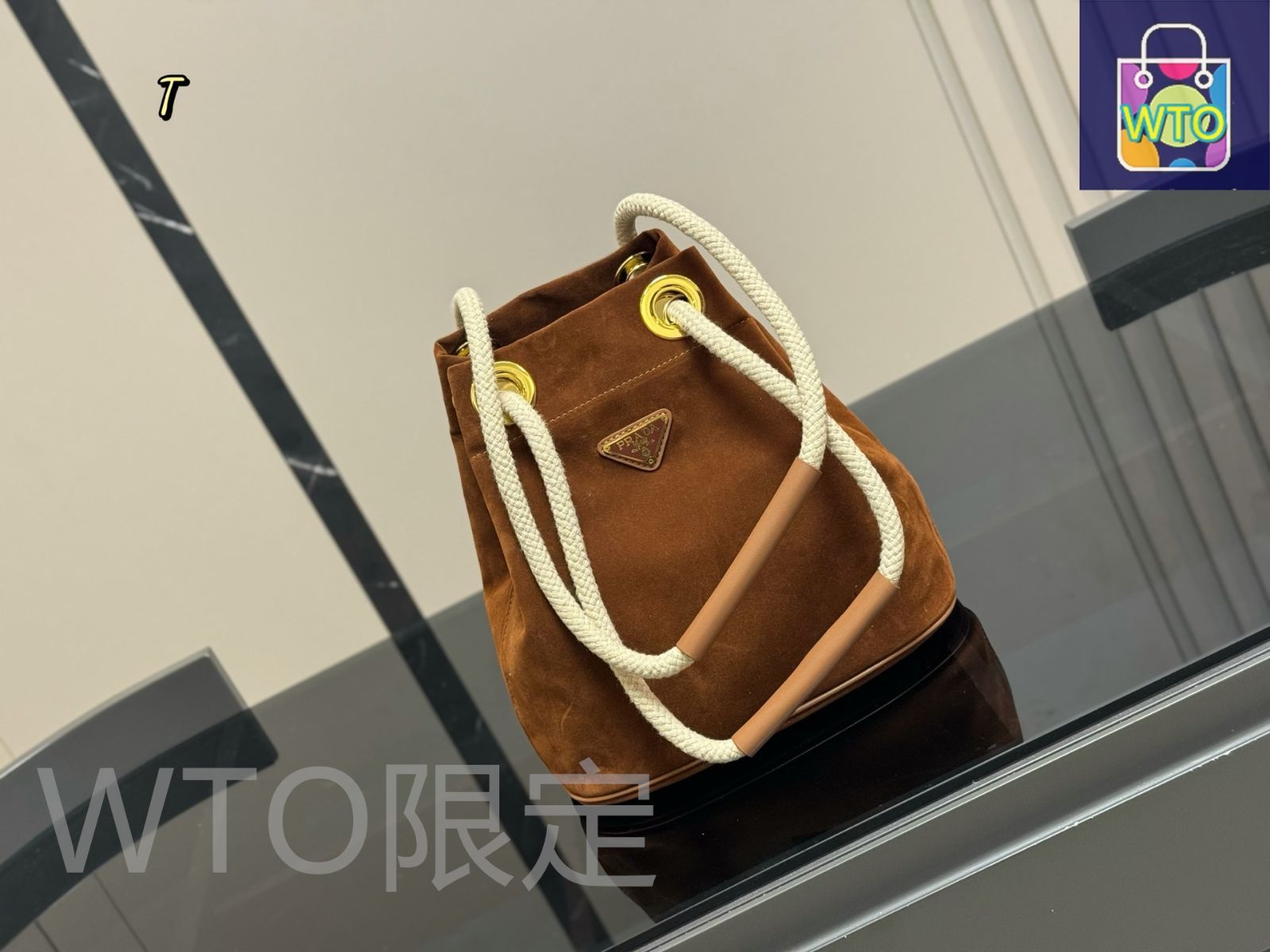 今日特価】Prada プラダ ナイロン バケットバッグ シリーズ 未来