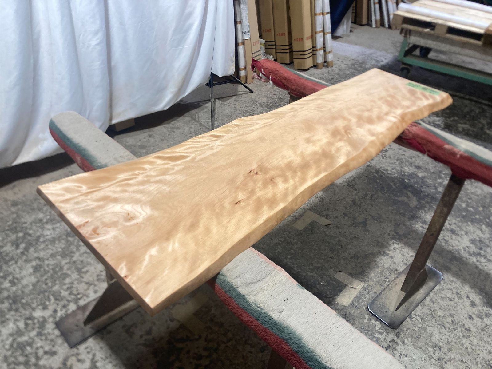 トチ9216 トチの木 一枚板無垢 乾燥材 1380x320-430x32mm カウンター 棚 テレビ台 カウンター センターテーブル 窓台 橡 栃