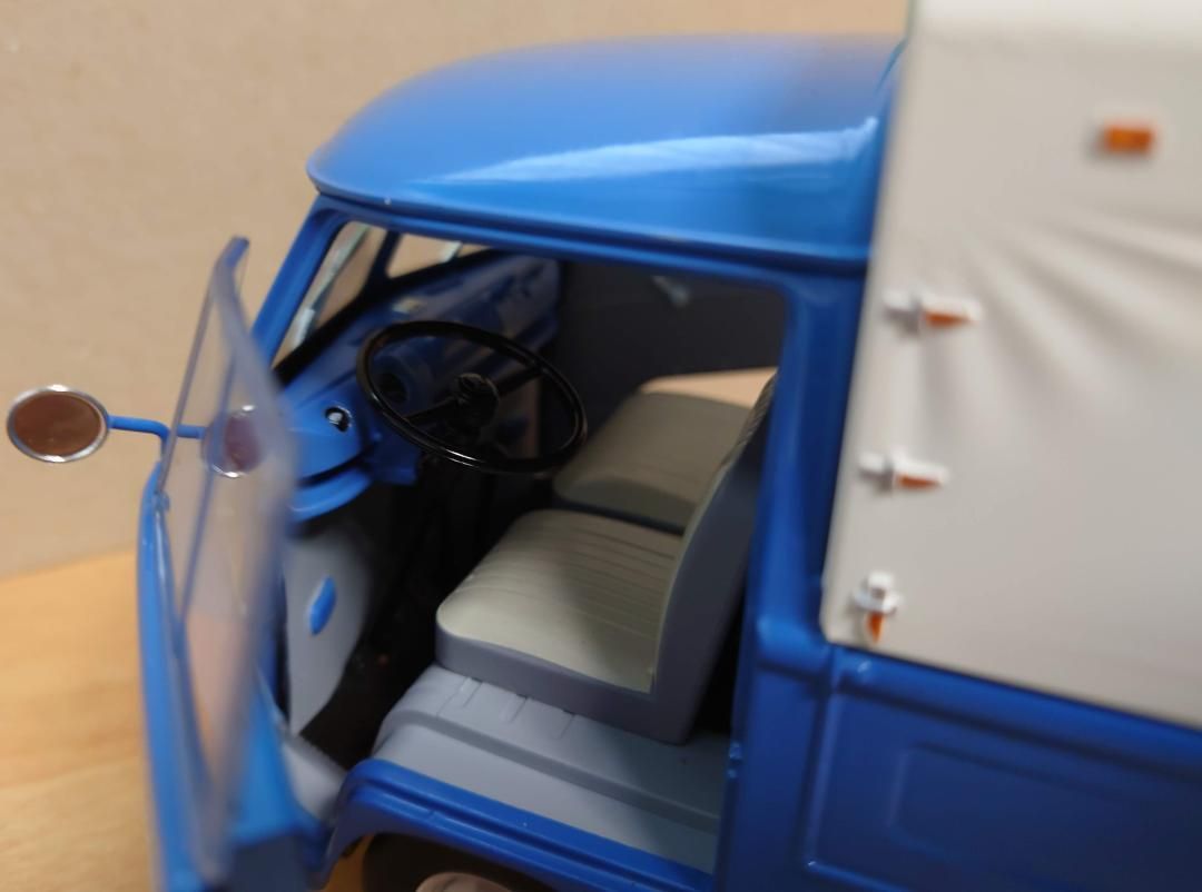 1/18フォルクスワーゲンT1 ピックアップサービスカー1950 ブルー VW 1/18フォルクスワーゲンT1 ピックアップサービスカー1950 ブルー VW