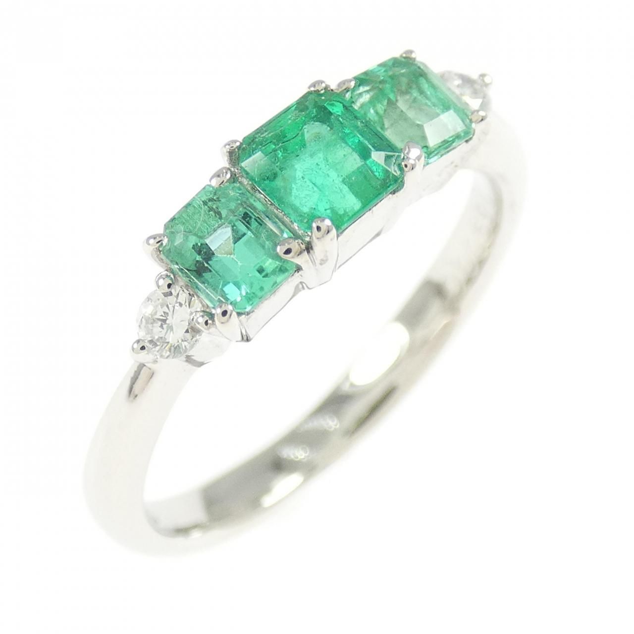 PT900 エメラルド リング 0.69CT - メルカリ