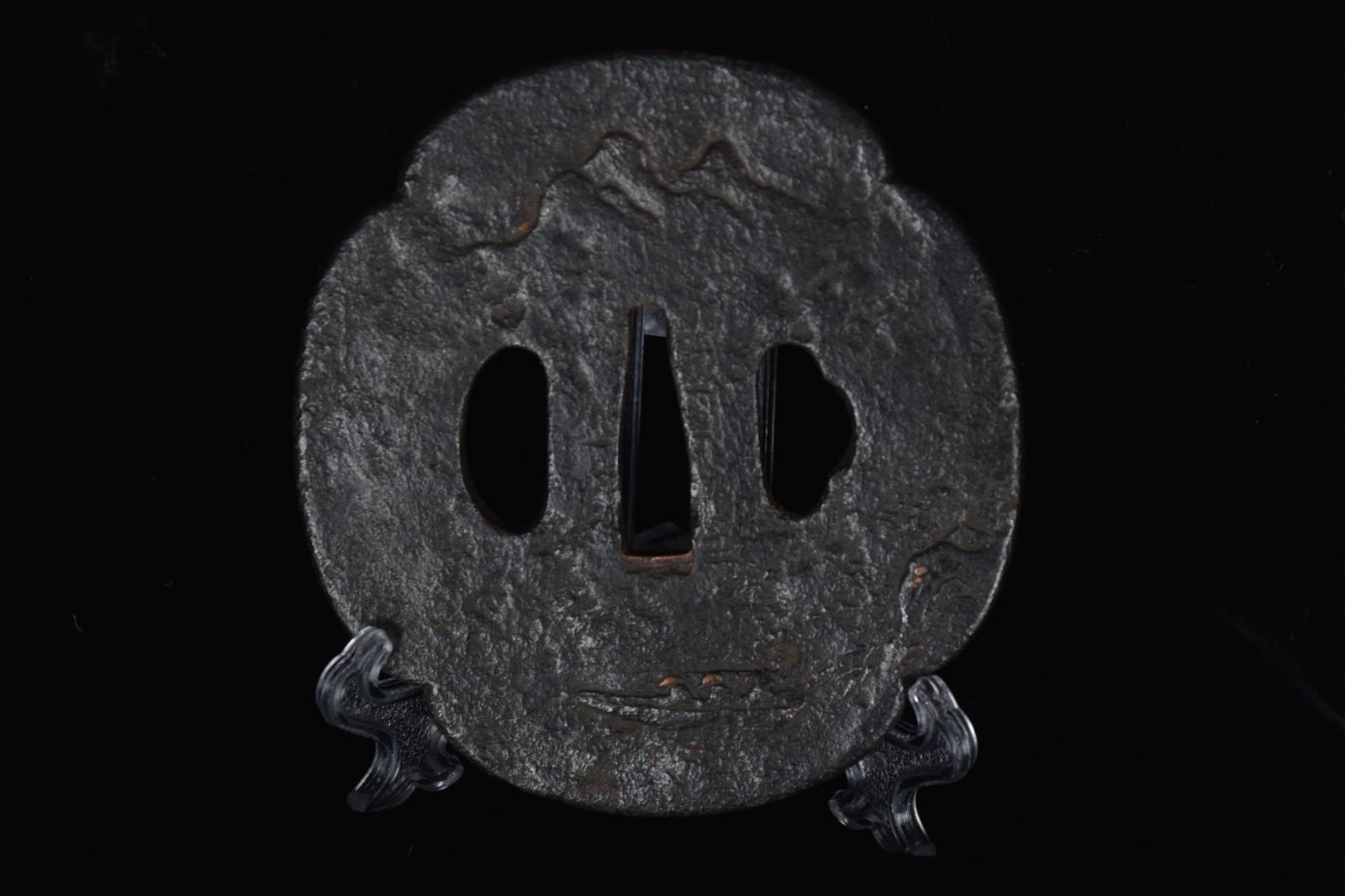 小売業者 鐔 銘 山城伏見住金家 刀装具 鉄鍔 在銘: 山城国伏見住金家