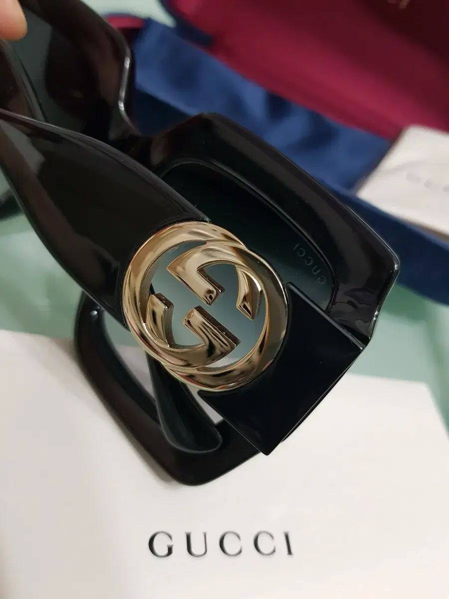 NEW GUCCI グッチ ビッグゴールドロゴサングラス フル構成