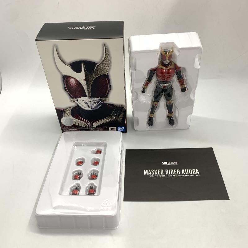 バンダイ S.H.Figuarts 真骨彫製法 仮面ライダークウガ マイティフォーム 仮面ライダーディケイド Ver. 10