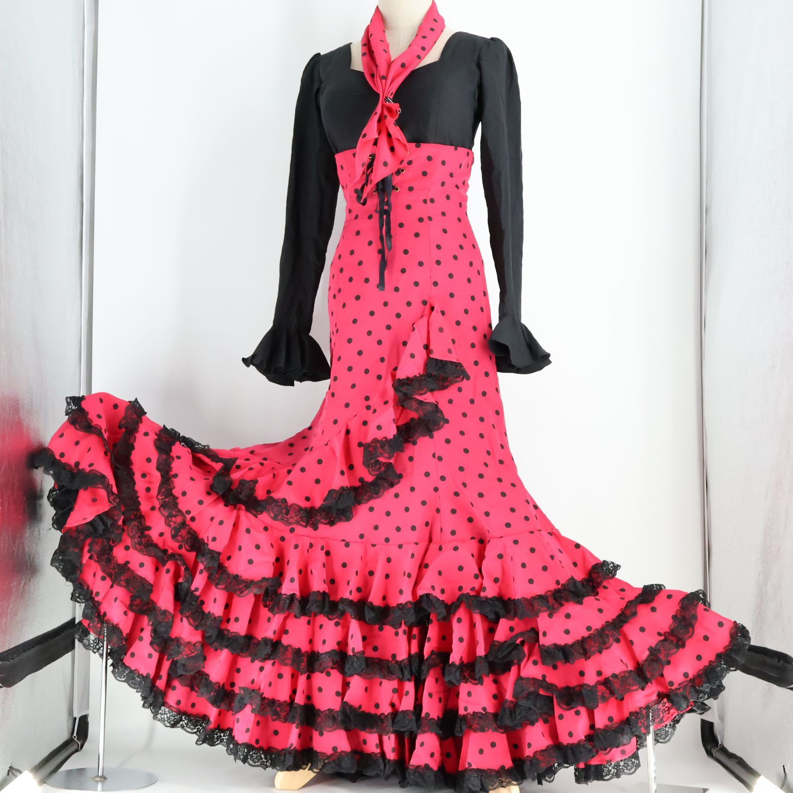 【フラメンコ衣装】パープル×豪華ボランテ 上下セット セットアップ ツーピース 美品 フラメンコ衣装】ピンク BABY TEARS ベビーティアーズ 上下