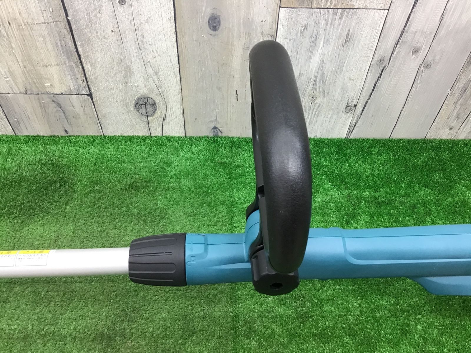 ナイロンコード式充電草刈機 MUR141DRF□アクトツール富山店□園