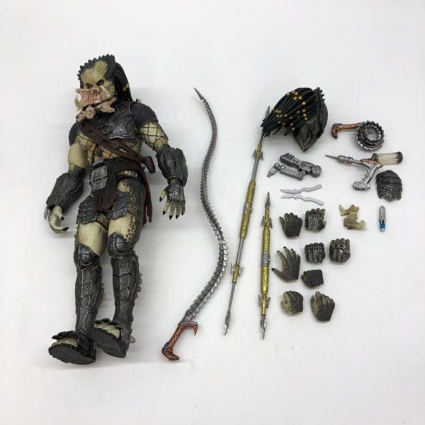 中古】バンダイ S.H.MonsterArts プレデター ウルフ 重装備Ver. 本体