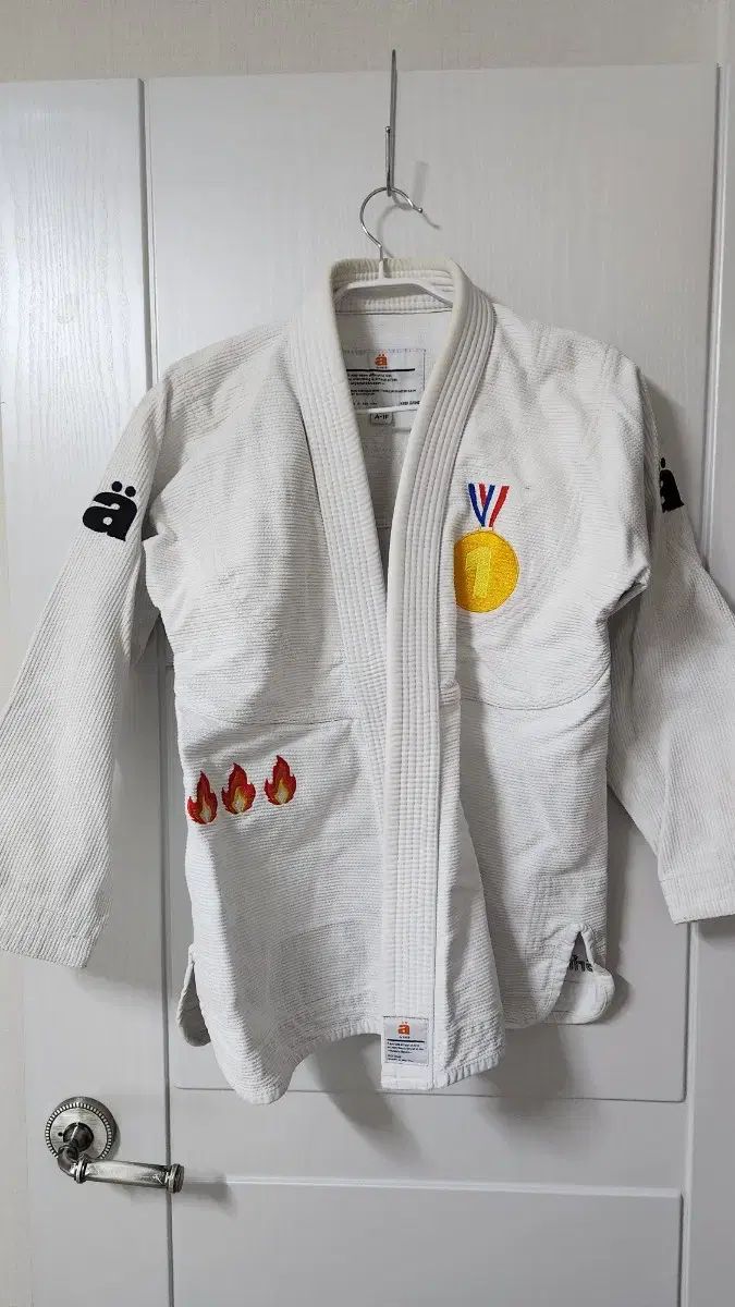 VHTS EMOJI A ー 1F 柔術 Jiu-Jitsu 胴着
