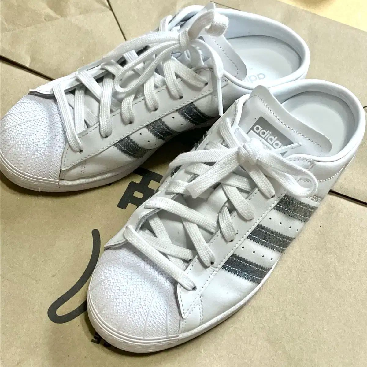 adidas(アディダス) 正規品 スーパースター ミュール (ほぼ新品)/ 235 ）