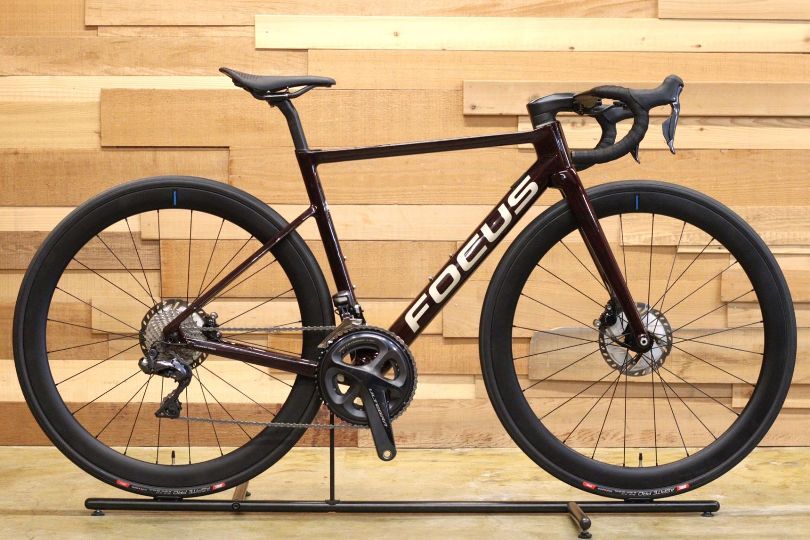 パーツ FOUCS IZALCO MAX di2 2017 Focus Izalco Max SRAM eTAP Performance Road Bike Cbn/wht