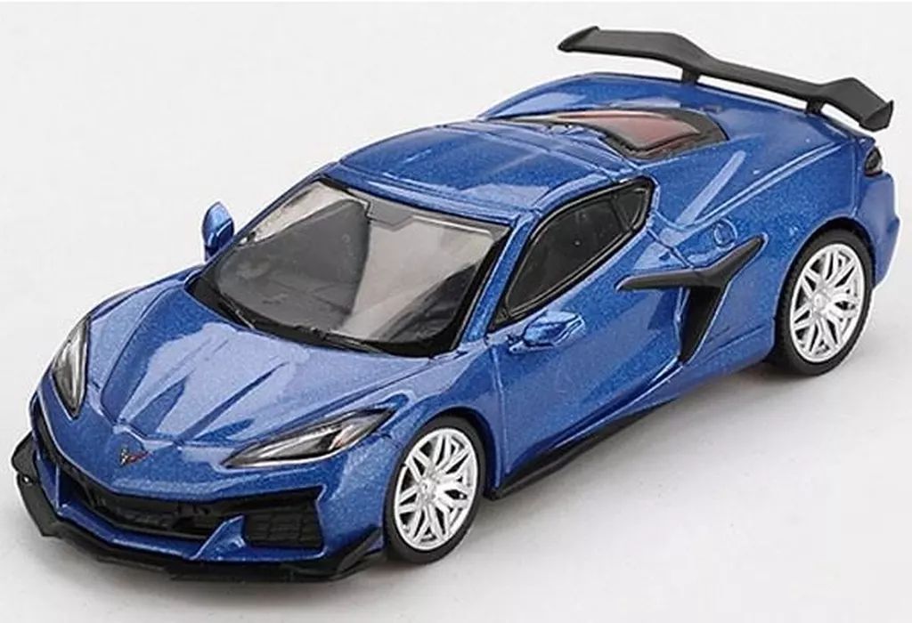 新品】ミニカー 1/64 シボレー コルベット Z06 2023 右ハンドル