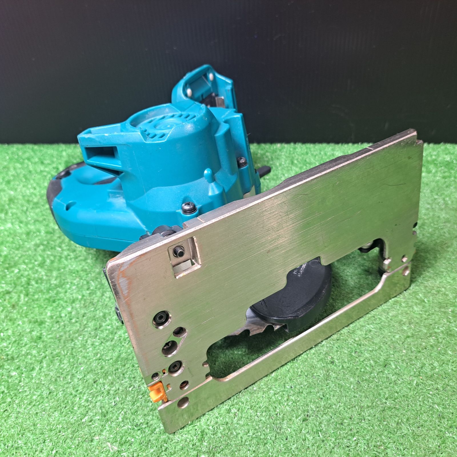 makita コードレス丸のこ