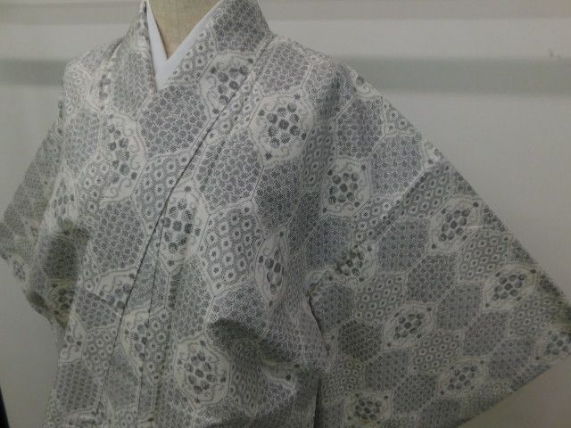 楽布〕P16296 白地村山大島紬袷 k - メルカリ