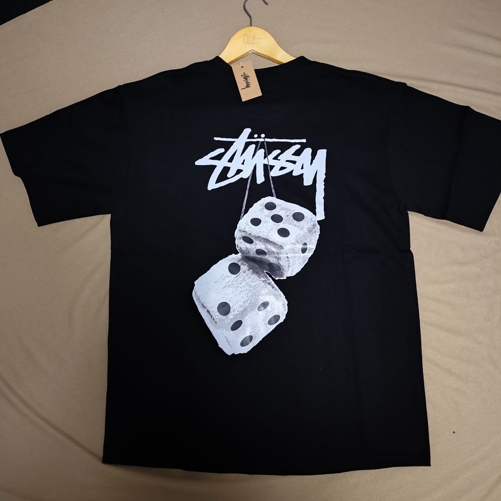 STUSSY ステューシー Fuzzy Dice SS Tee 半袖 ロゴ Tシャツ Amazon | [ステューシー] ダイス グラフィックプリント FUZZY