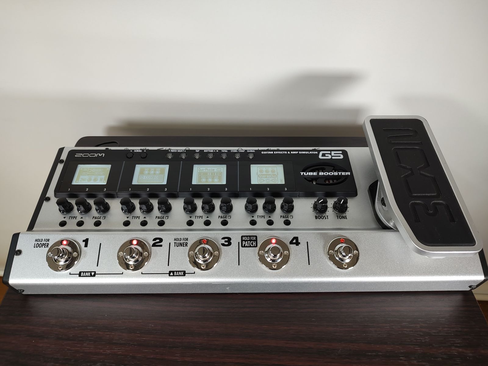 Zoom G5 ギターエフェクター 真空管 ZOOM G5｜ギター用マルチエフェクター｜真空管ブースター搭載