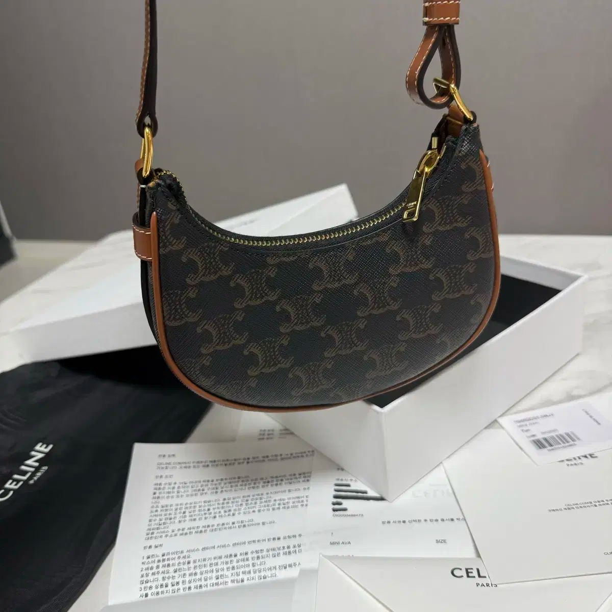 Celine(セリーヌ) トリオンフ アババッグ ミニ 新製品グレード