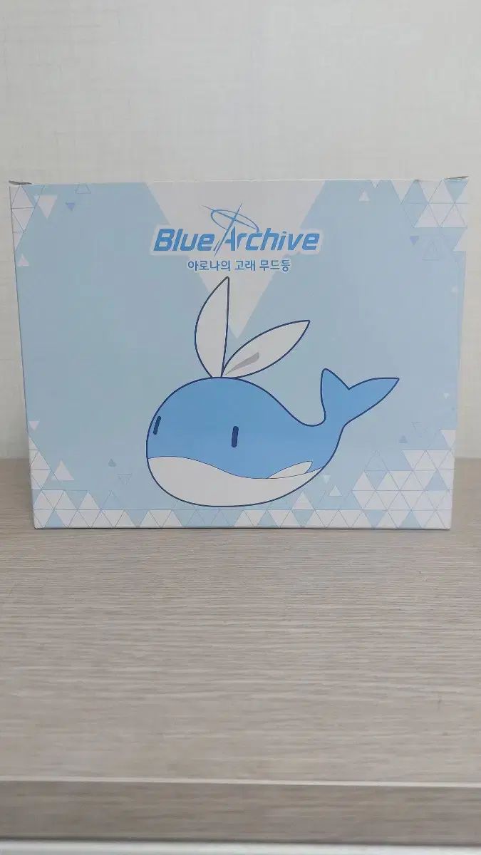 ブルーアーカイブ 韓国公式 限定 2.5周年 アロナのクジラランプ | APPS