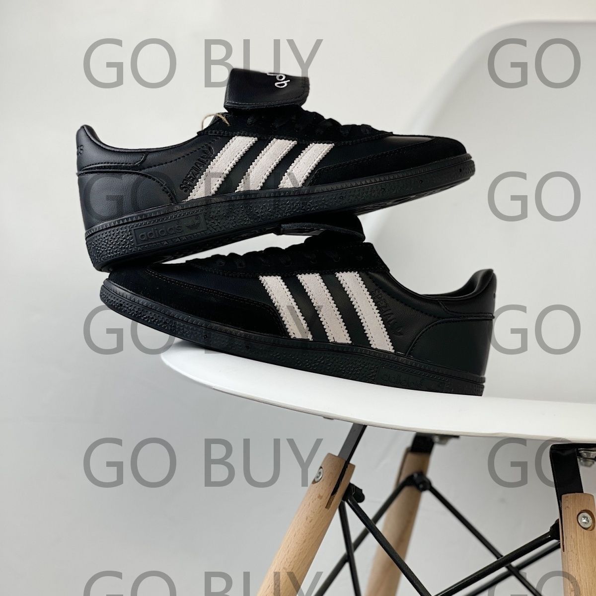 美品 HANDBALL SPEZIAL SHUKYU BLACK カップルシューズ レディース  