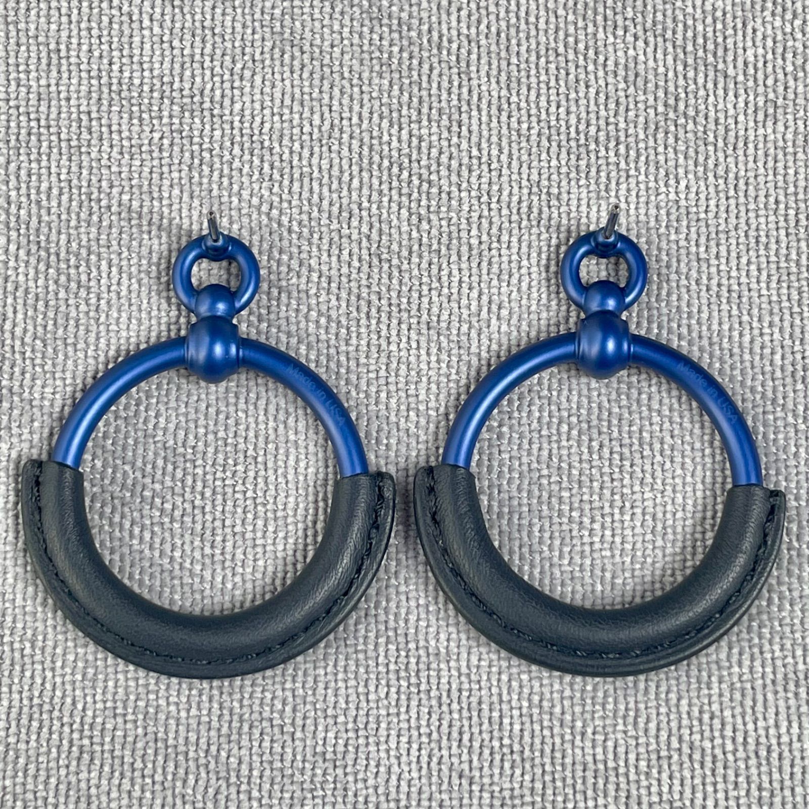 極美品】HERMES エルメス ループ ピアス 両耳用 - メルカリ