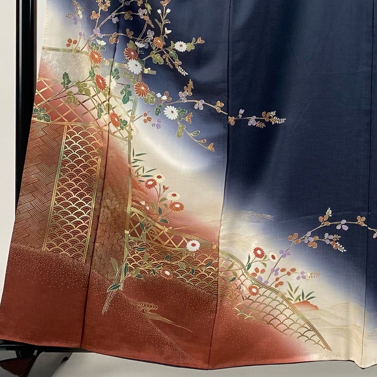 訪問着 身丈159.5cm 裄丈64cm M 袷 菊 青海波 金彩 ぼかし 濃紺 正絹 秀品
