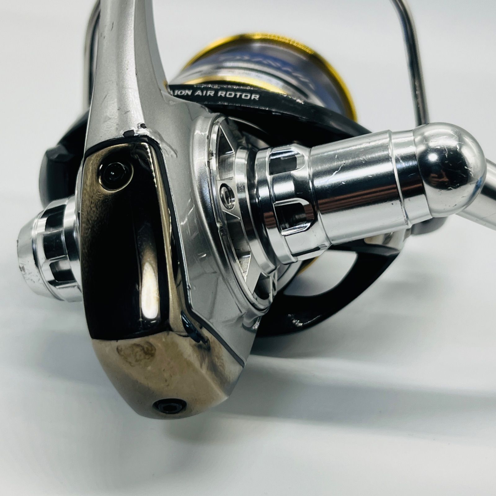 美品 ダイワ 10ソルティガ DAIWA SALTIGA 5000H スピニングリール 10