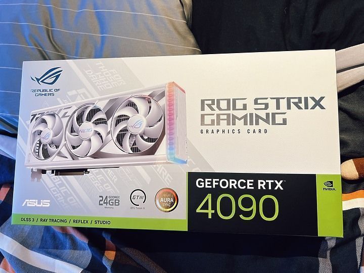 【在庫処分・新品未開封】ASUS ROG Strix RTX4090 White 24GB 動作確認済 ゲーミングGPU