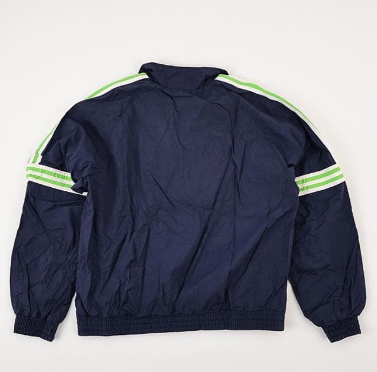あいみょん 着用 90s アディダス ナイロンジャケット ネイビー
