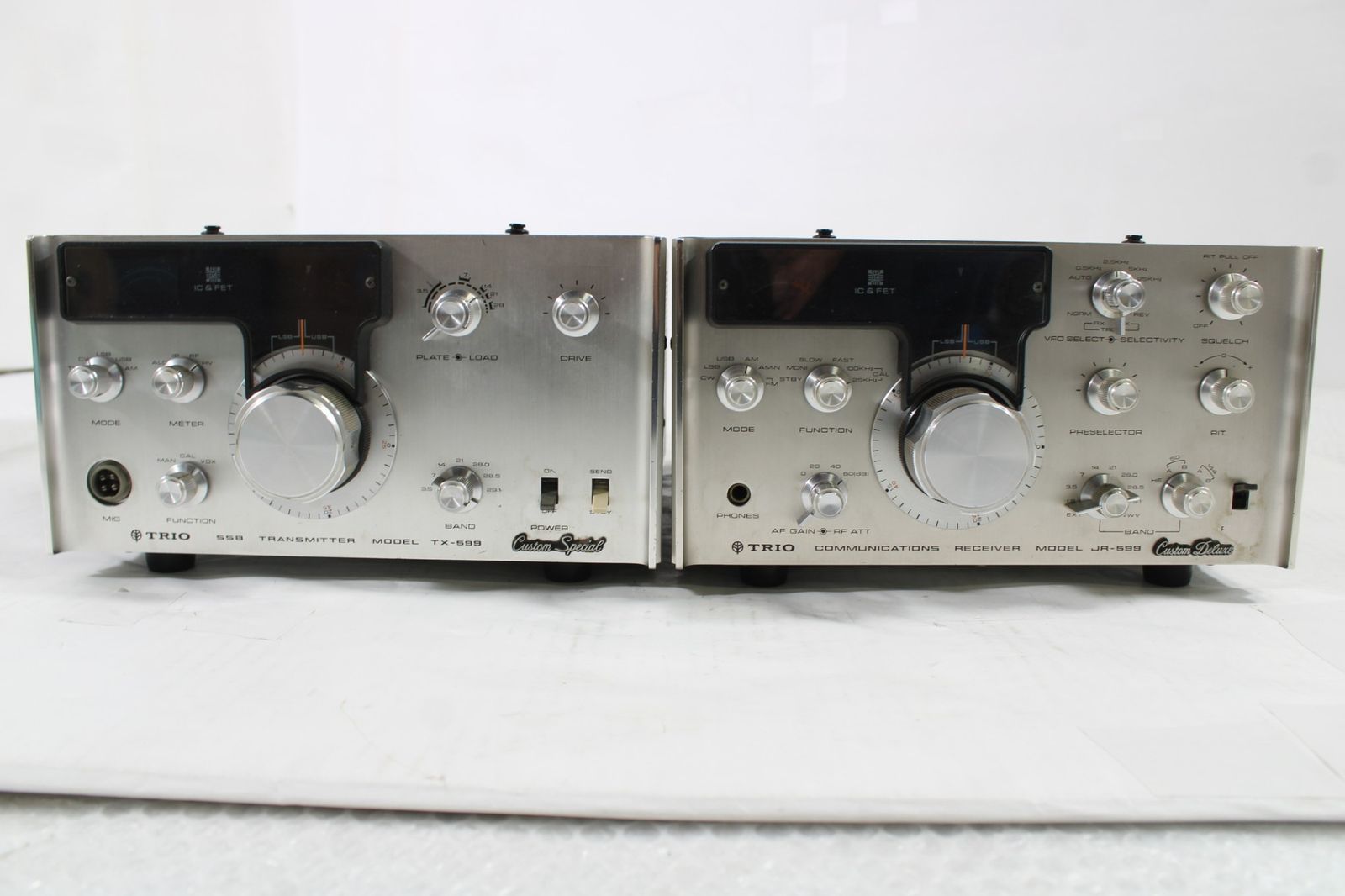 現状品 トリオ トランスミッター レシーバー TX-599 JR-599 受信機 アマチュア 無線機 ITDML4CLEFAC-H13-byebye