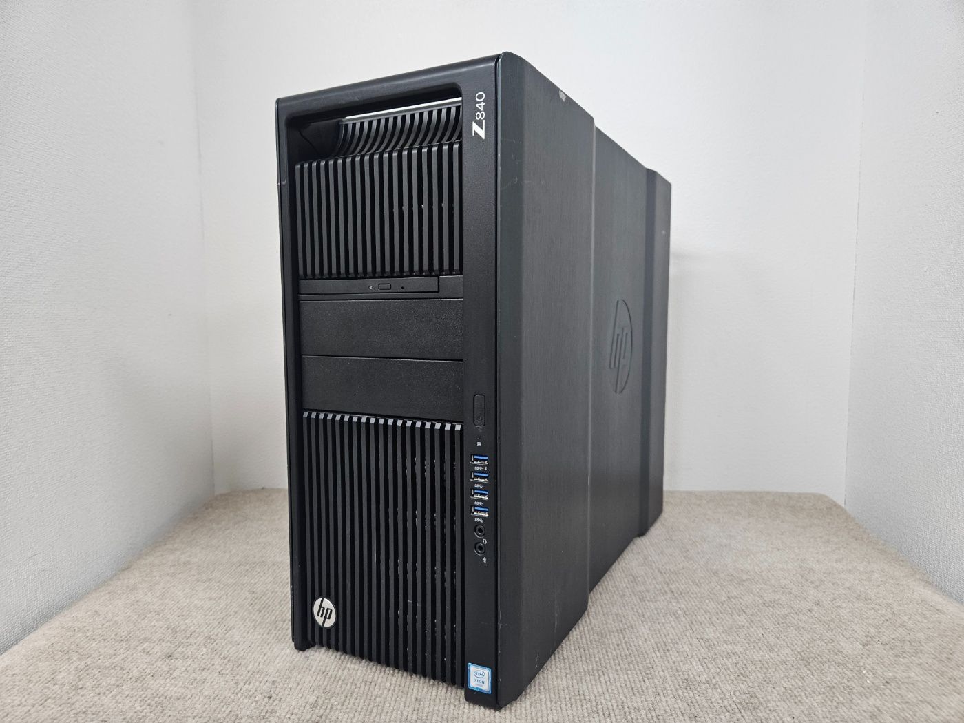 クリエイター向け HP Z840 Workstation Xeon E5-2690 V4 2CPU 28コア56スレッド メモリ256GB SSD 1TB NVIDIA Quadro M4000
