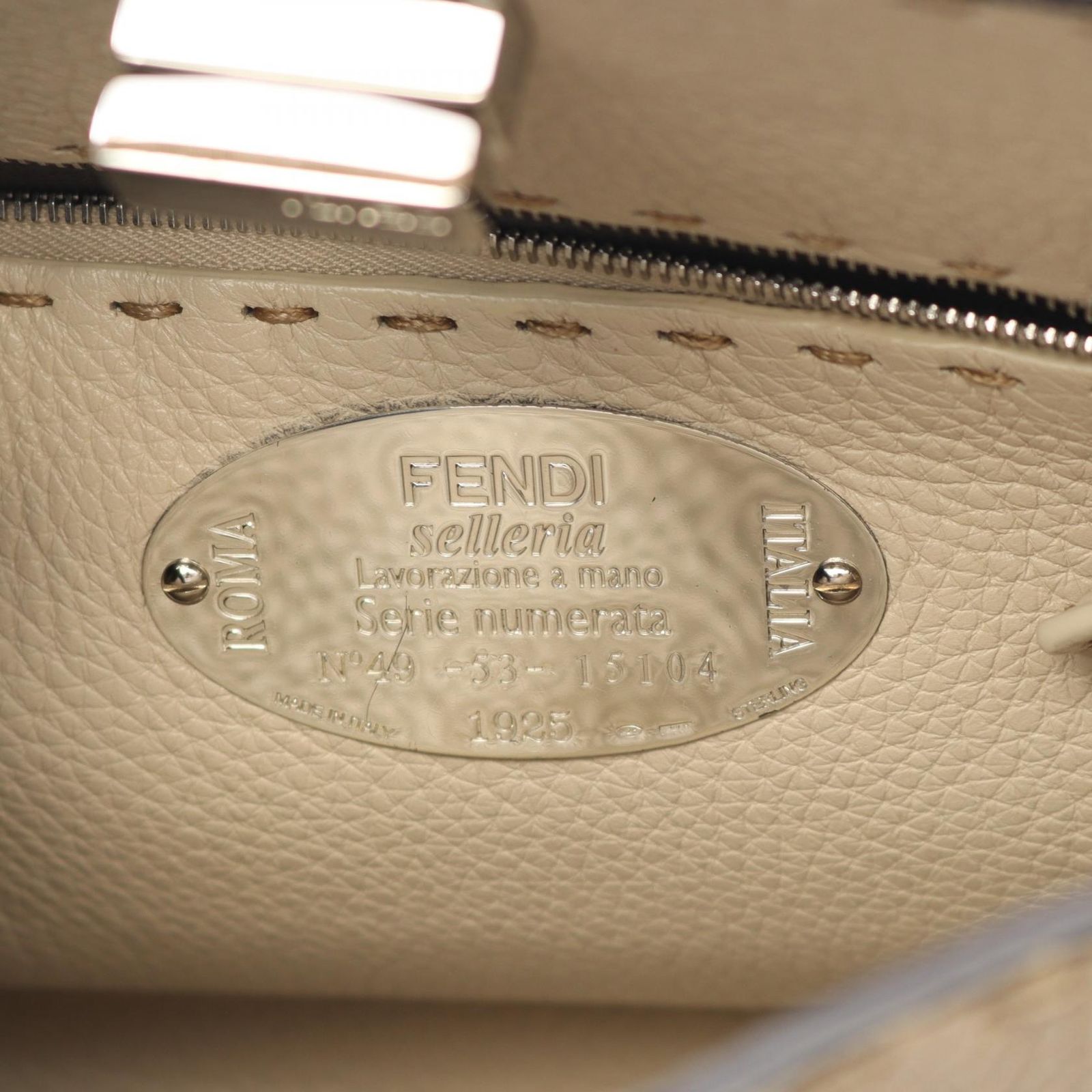 FENDI フェンディ ピーカブー エッセンシャリー ハンドバッグ - メルカリ