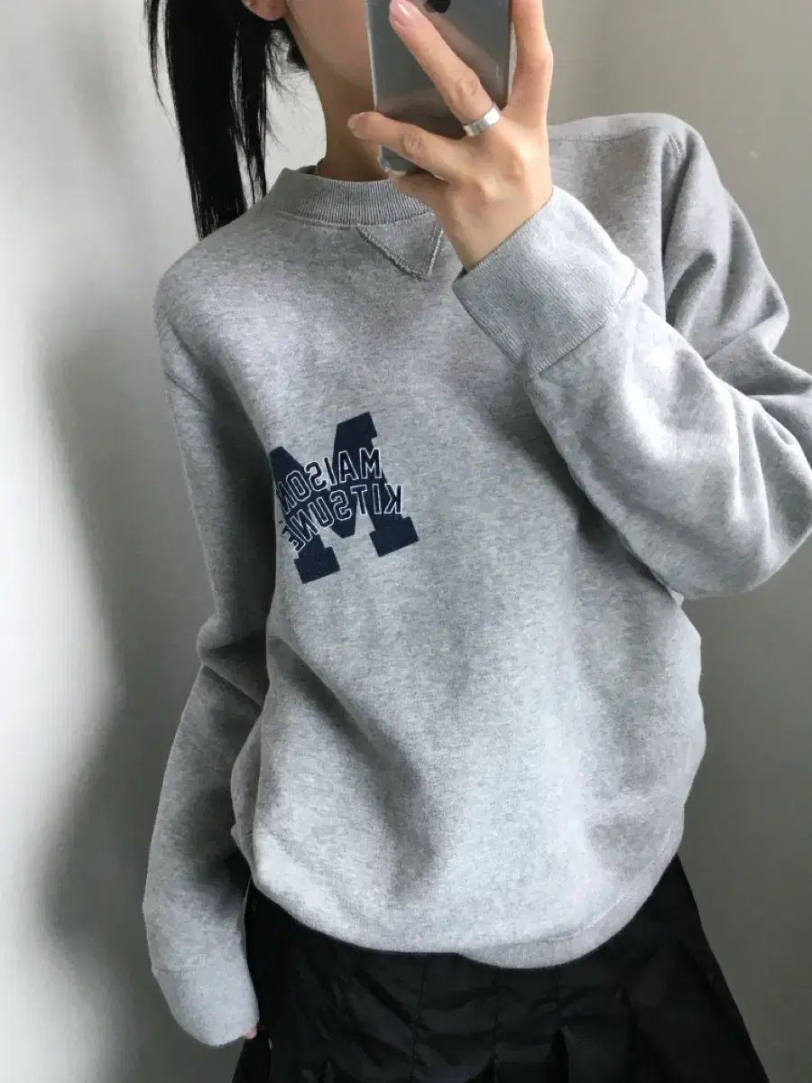 MAISON KITSUNE メゾンキツネ トレーナー スウェット グレー MAISON