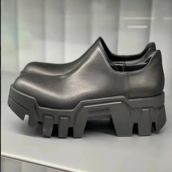 balenciaga Mini Bulldozer Low Boots 21FW 登坂広臣着用 - メルカリ