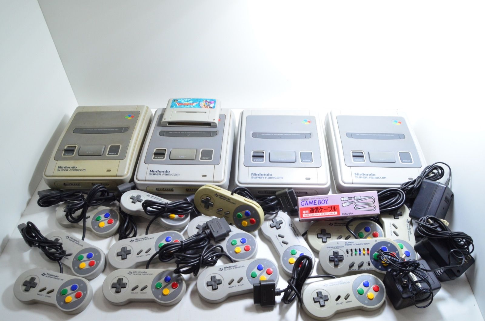 動作未 Nintendo 任天堂 SUPER FAMICOM スーパーファミコン 本体4台 コントローラー多数 ソフト 現状品