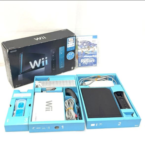 任天堂 Wii 本体 リモコンプラス2個 Wiiスポーツリゾート同梱 ブラック RVL-001 PSEマークあり 9900255 438