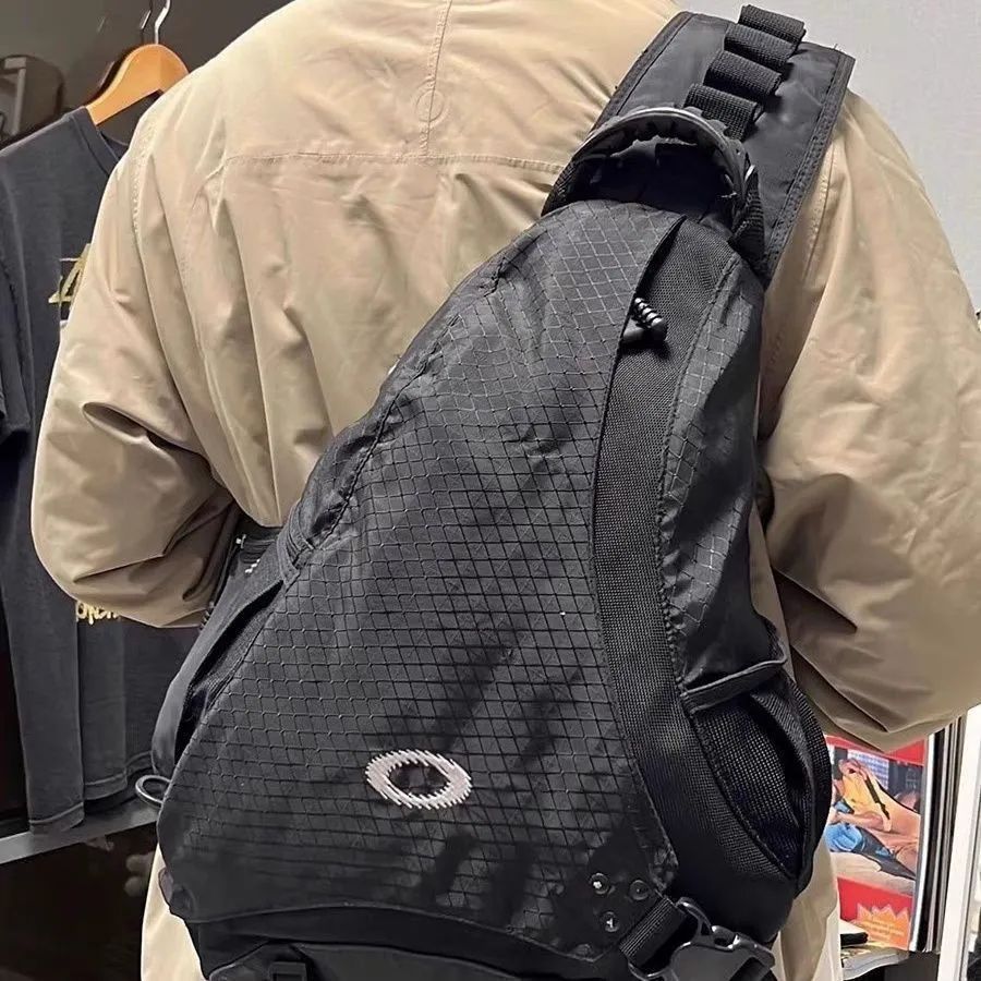 DIESEL 00s y2k ショルダーバッグ ワンショルダー ボディバッグ 【公式