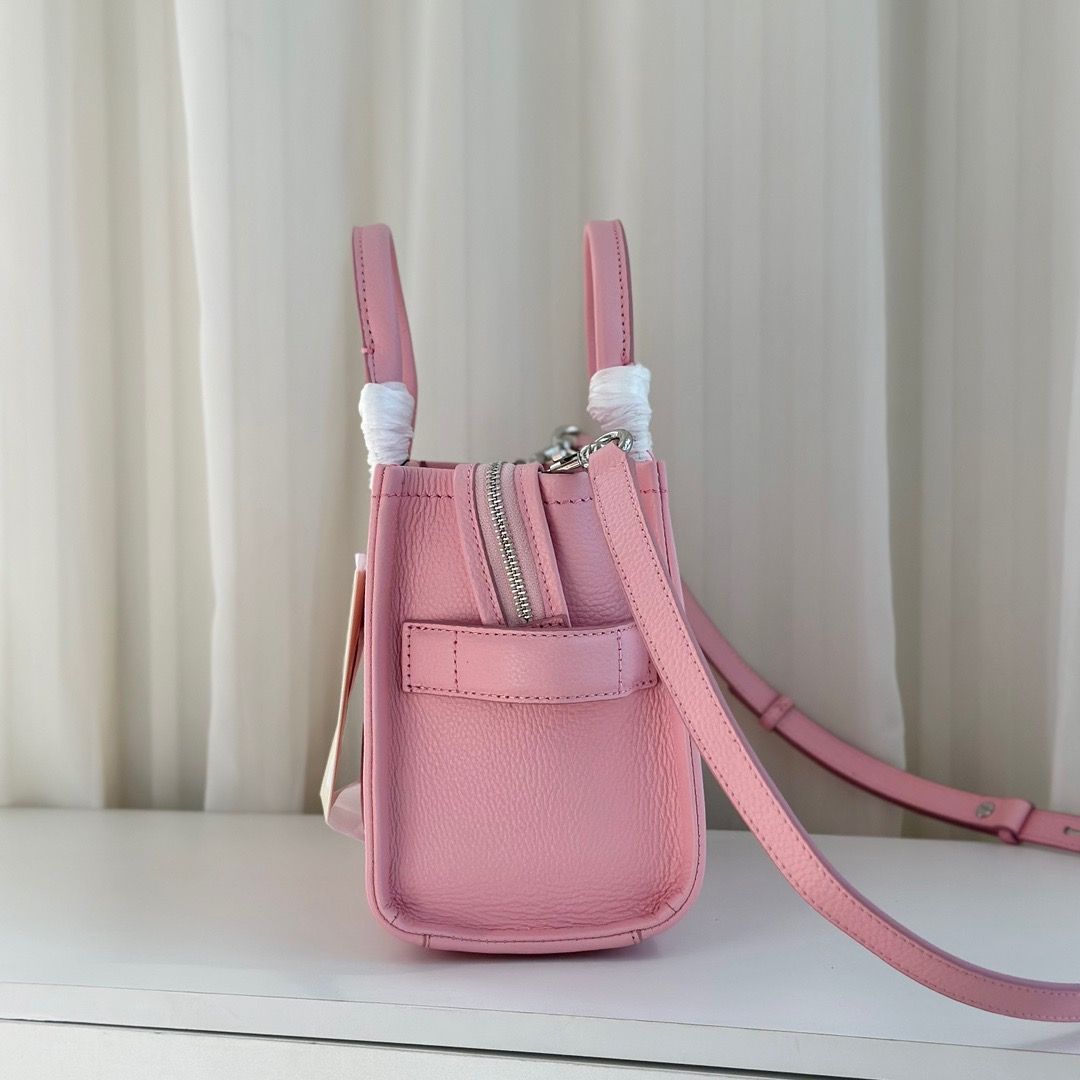 新品未使用】 MARC JACOBS 牛革 トートバッグ 26cm