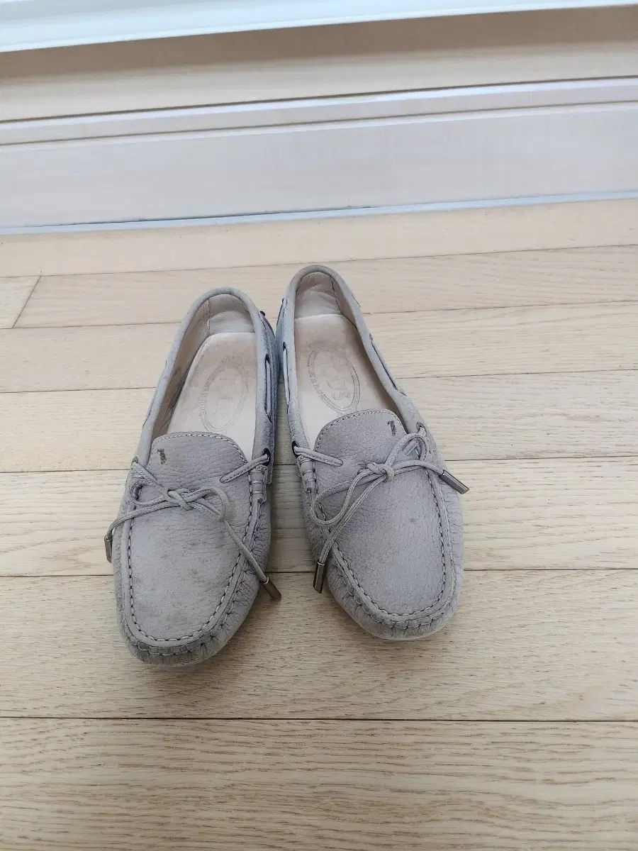 TOD S トッズ レディース ドライビング シューズ グレー 36