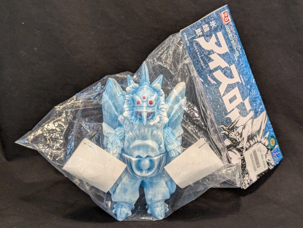 オクトサイバー よかモンシリーズ 氷超獣 アイスロン 白×青マーブル成型