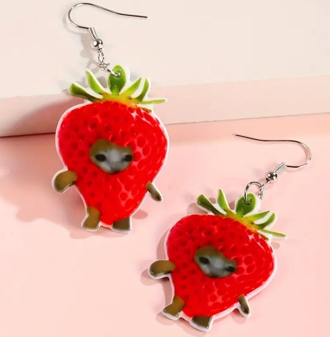 猫ミーム ピアス - メルカリ