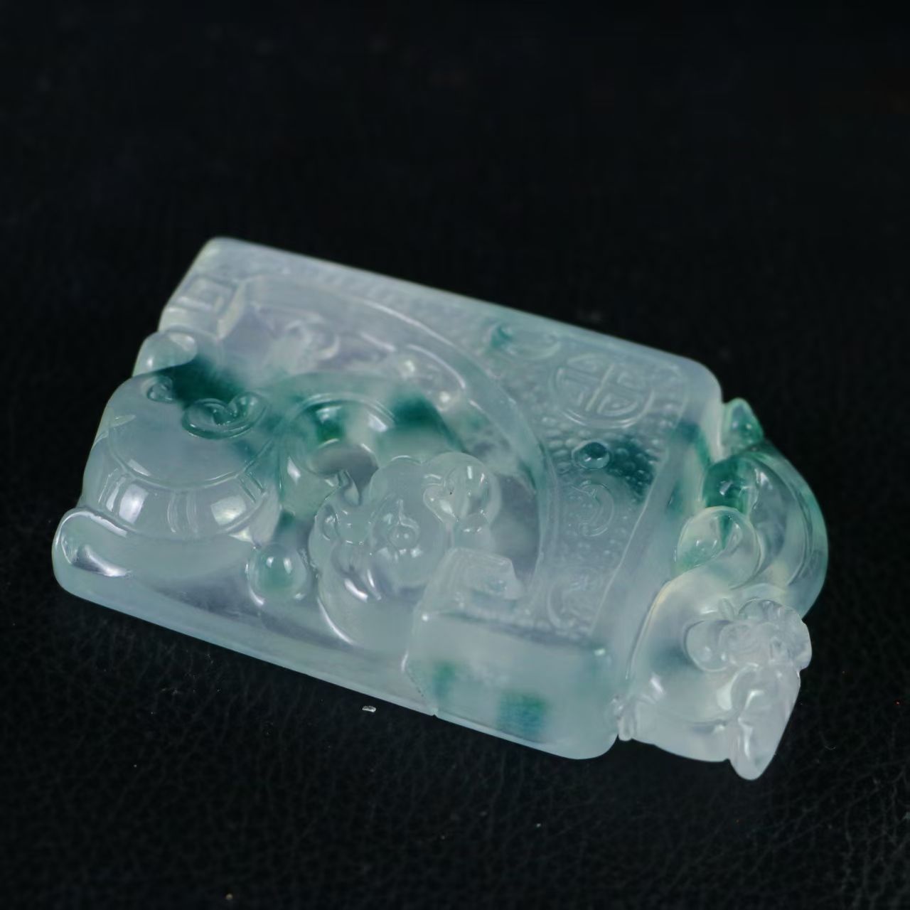 中国古美術.高氷玉.貔貅手彫り.玉珮飾り物.観賞物.装身具.古代