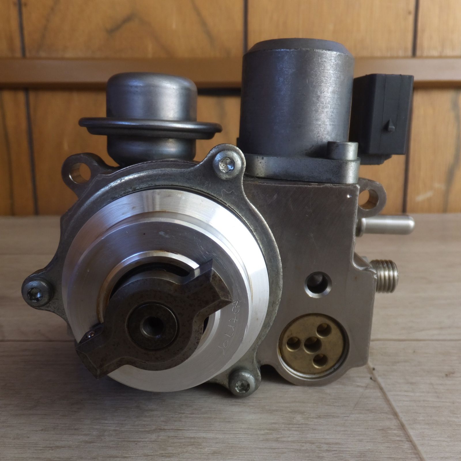 ジャンク セントピア CENTPIA BMW ミニ MINI クーパーS R56 高圧ポンプ ハイプレッシャーポンプ 13517592429