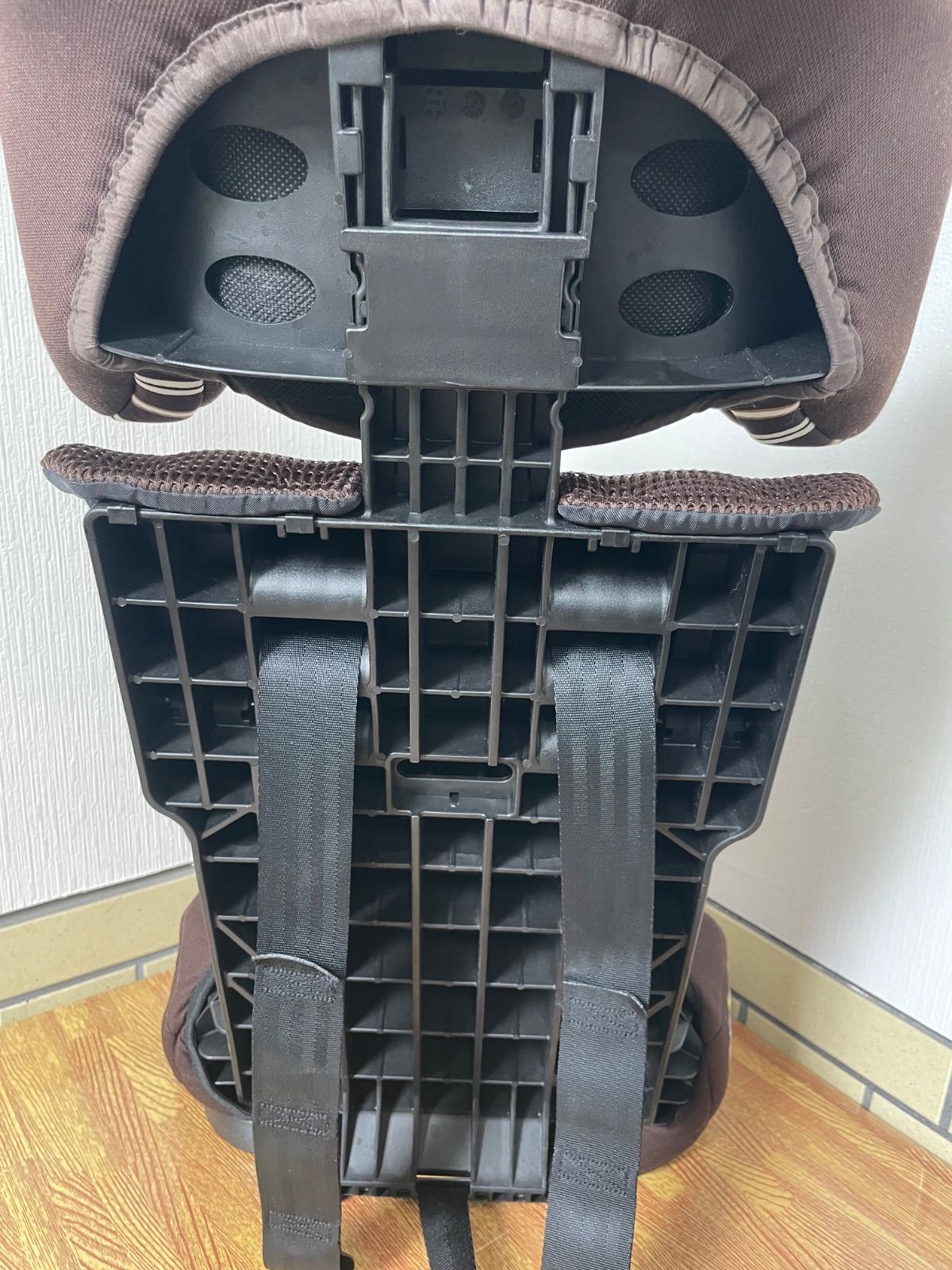日本育児 トラベルベストECプラス ジュニアシート ブラウン