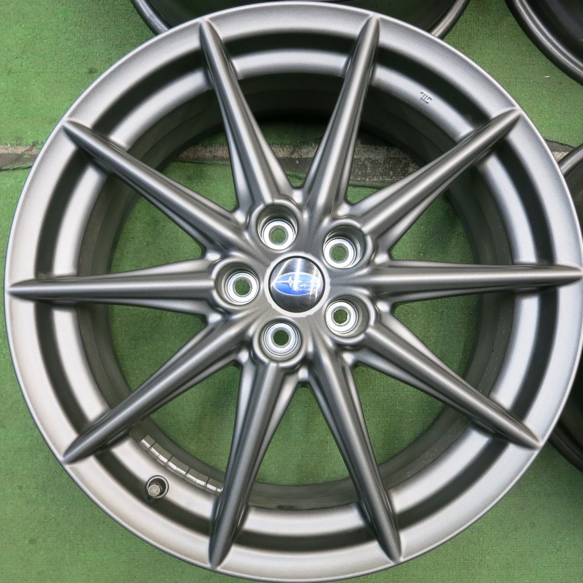 新車外し SUBARU BRZ Sグレード 18インチ 純正ホイール ZD8 新車外し SUBARU BRZ Sグレード 18インチ 純正ホイール ZD8