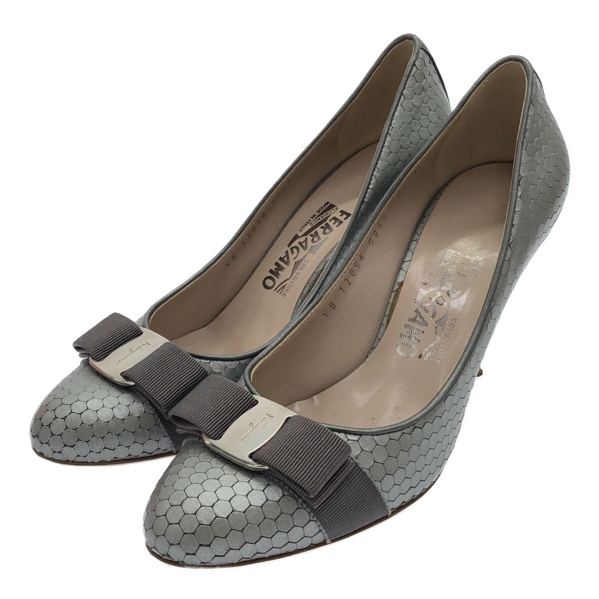 美品 salvatore ferragamo ヴァラリボン パンプス 【7C】 FERRAGAMO サルヴァトーレフェラガモ Salvatore Ferragamo