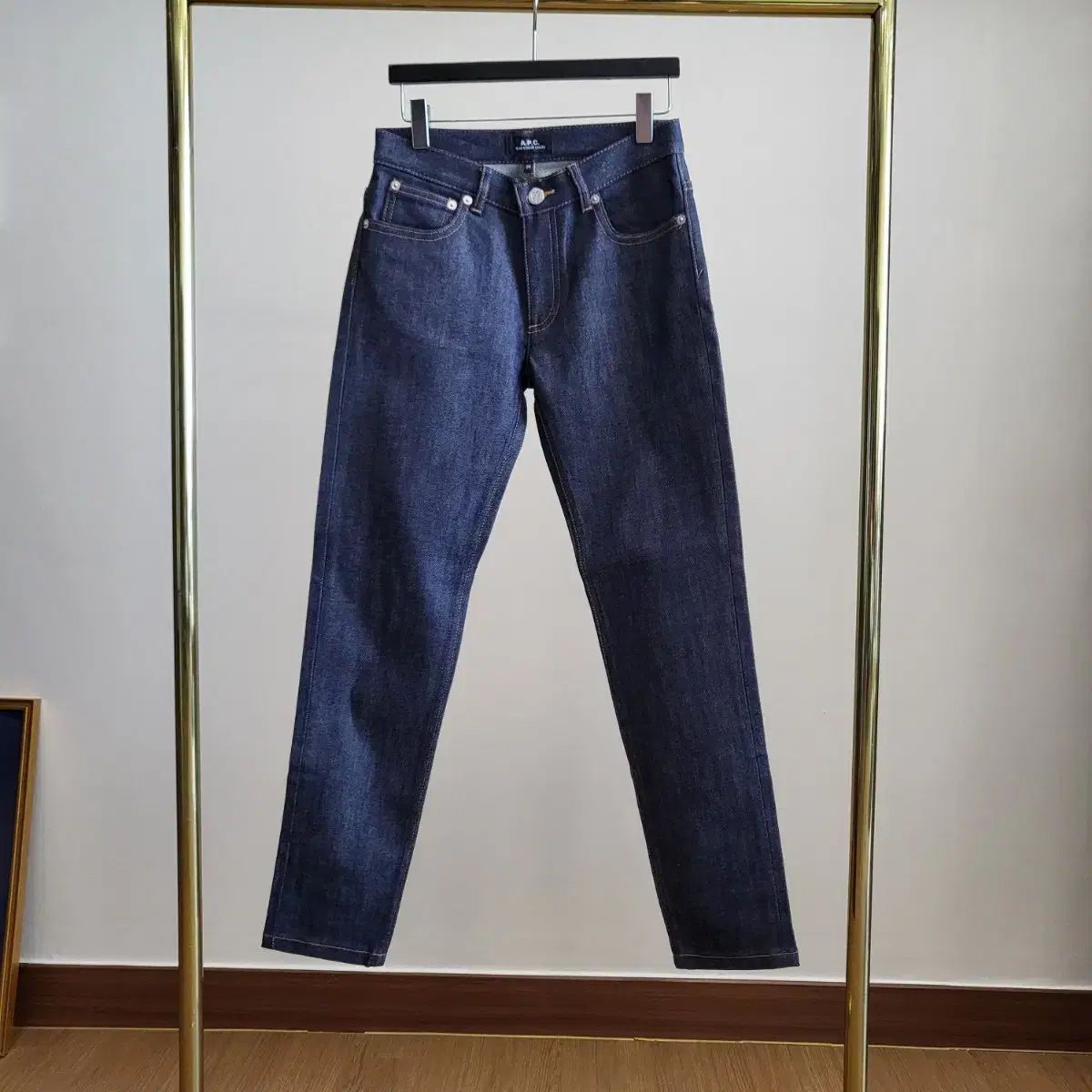 A P C マーティン ジーン 販売しています